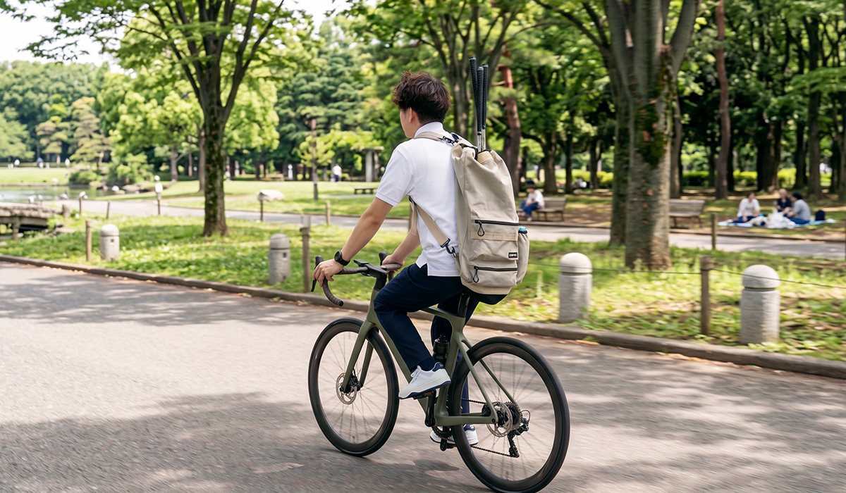 自転車でゴルフクラブを運べるClub Backpack